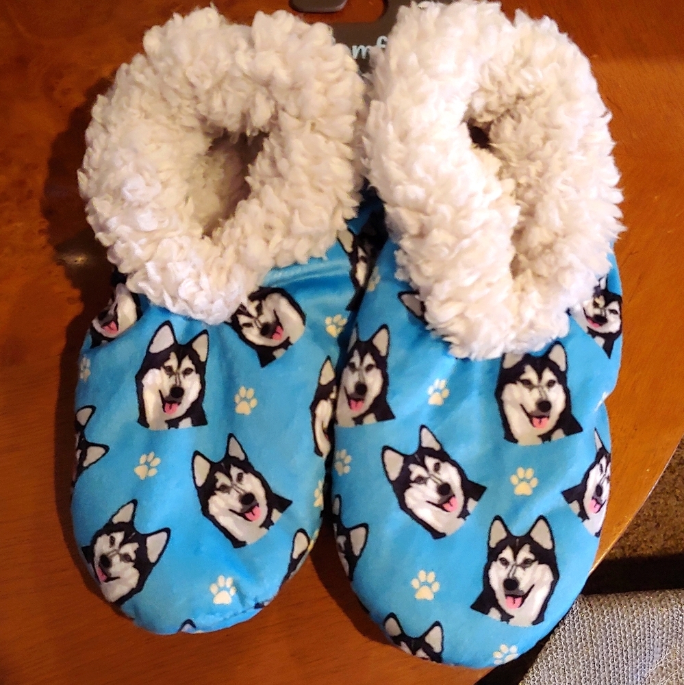 Slippers, Siberian Husky